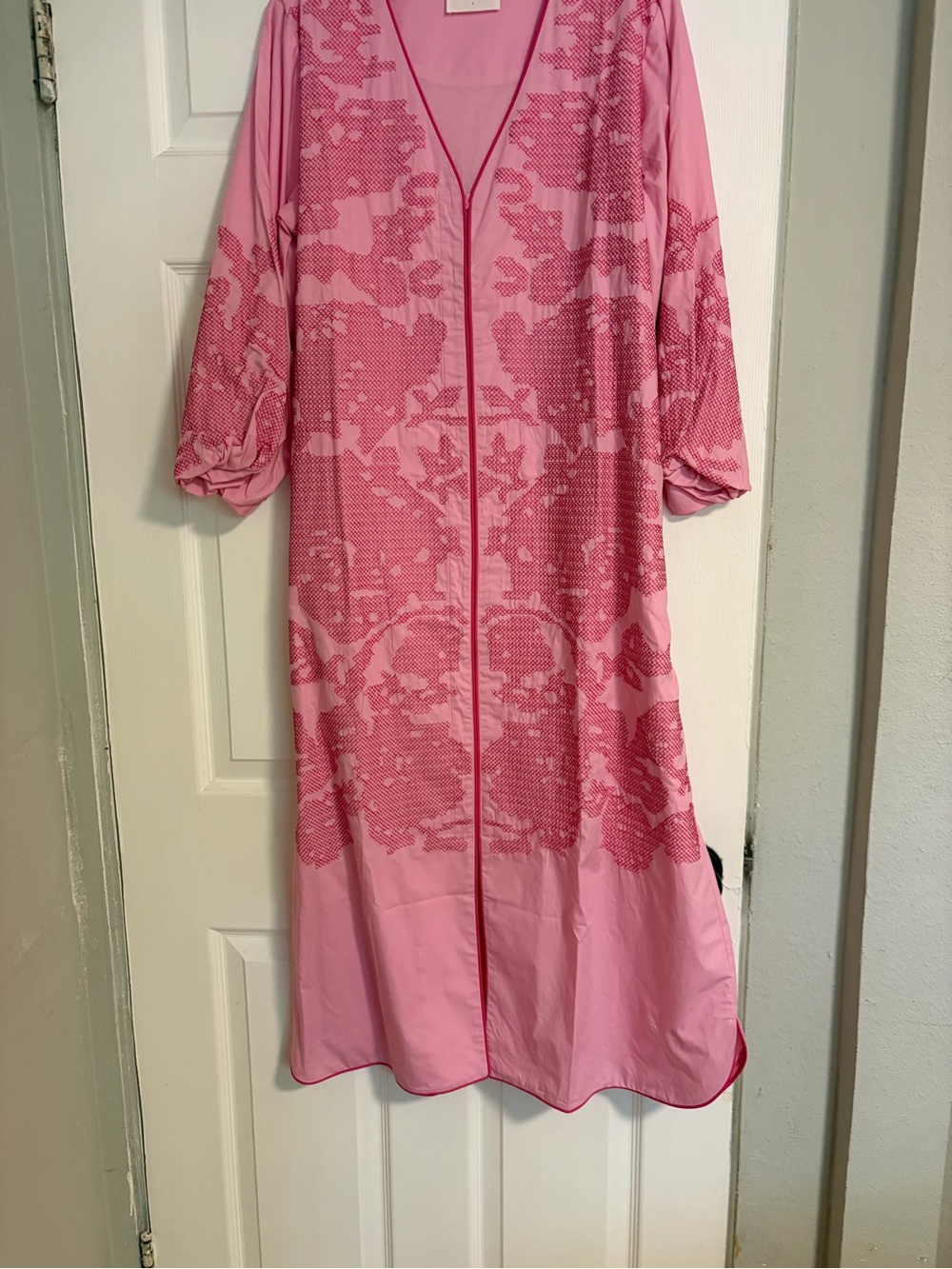Pink Midi Dress with Floral Jacquard and Balloon Sleeves - Picture 6 of 10